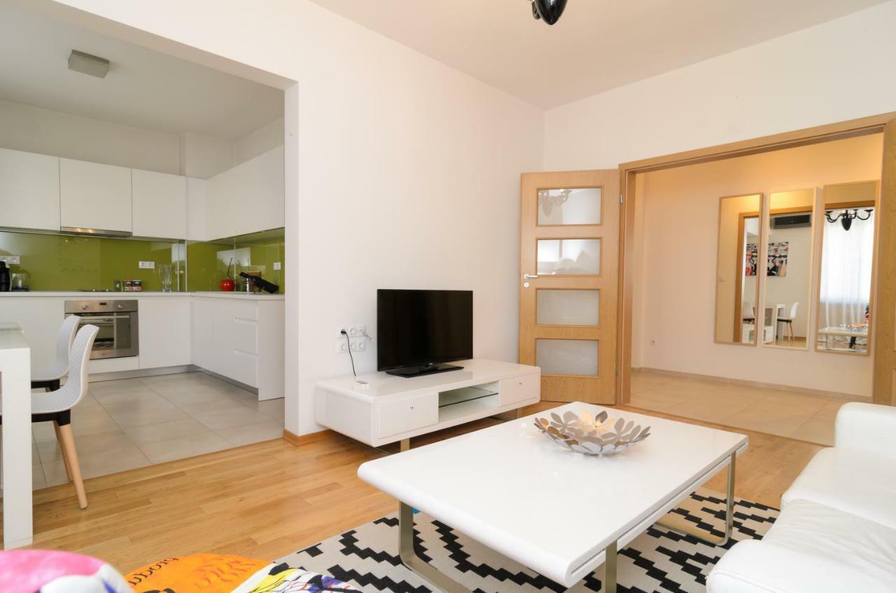 Rise & Shine Sofia Luxury Apartment By Flat Mаnager Exteriör bild