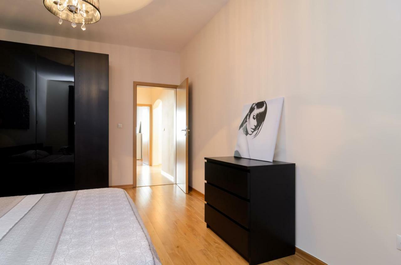 Rise & Shine Sofia Luxury Apartment By Flat Mаnager Exteriör bild